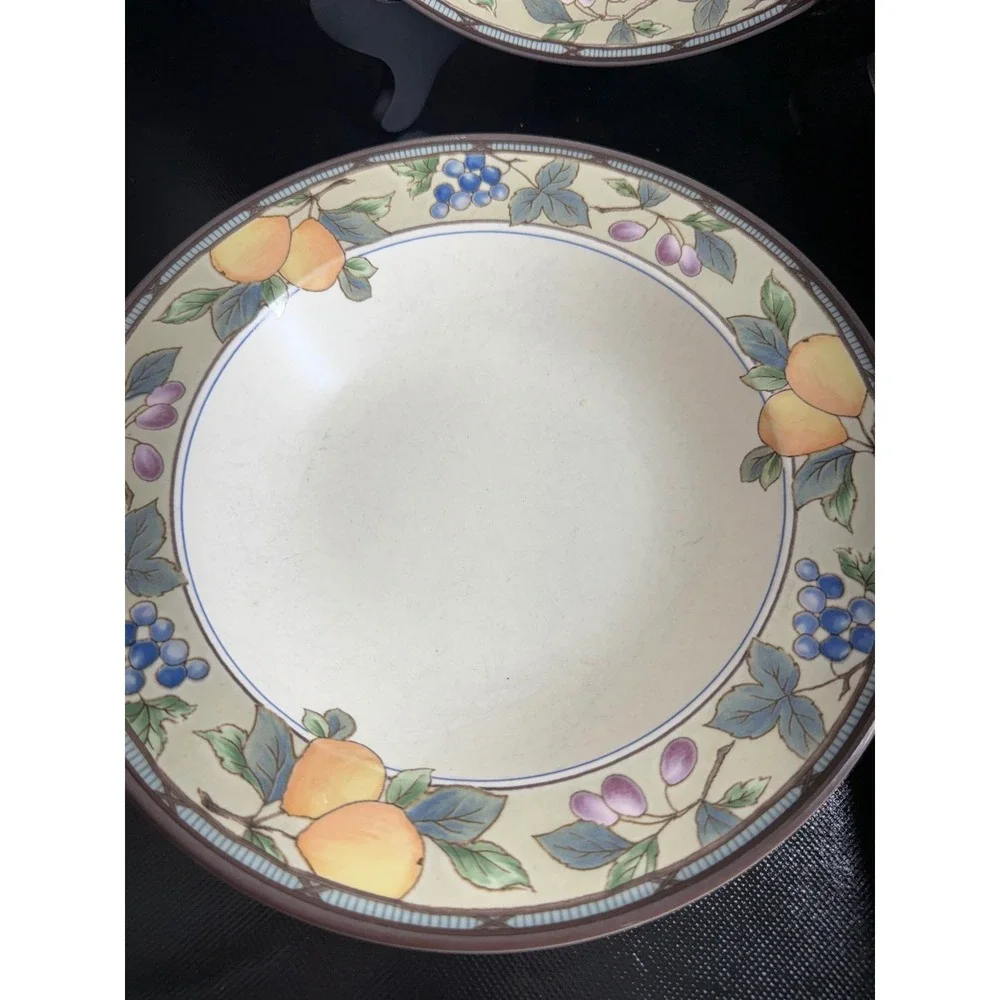 Mikasa Intaglio Arabella Soup Bowls Set‎ of 4 Fruit Design Vintage Dinnerware